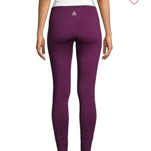 REEBOK Sporty Eggplant Leggings size XS NWTS